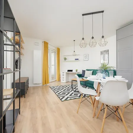 Apartman Wyjatkowy Apartament Z Parkingiem W Warszawie By Rent Like Varsó