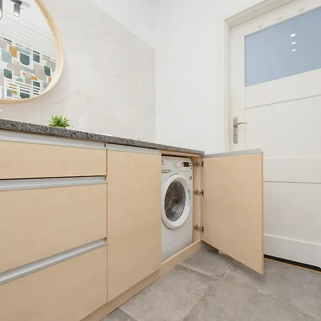 Wyjatkowy Apartament Z Parkingiem W Warszawie By Rent Like * ורשה