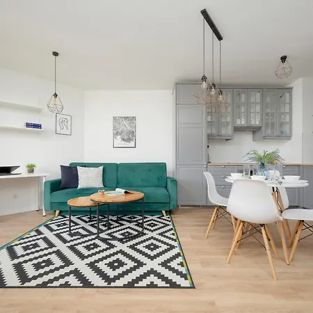 Wyjatkowy Apartament Z Parkingiem W Warszawie By Rent Like