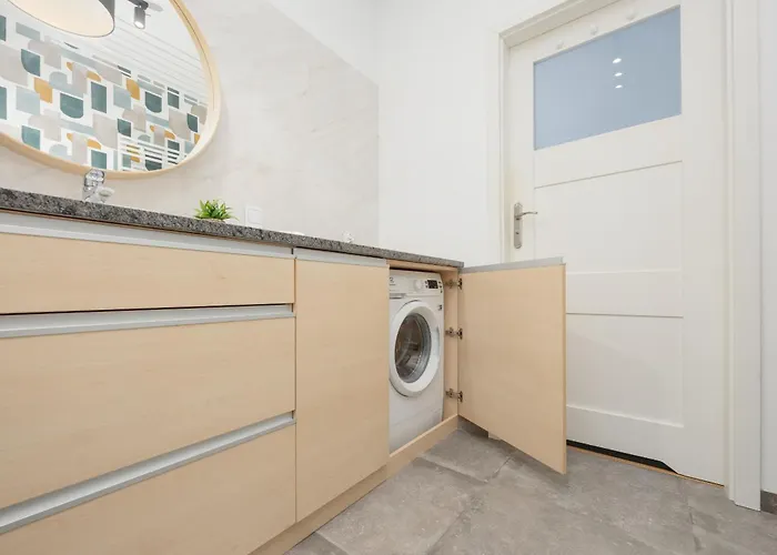 Wyjatkowy Apartament Z Parkingiem W Warszawie By Rent Like * Варшава