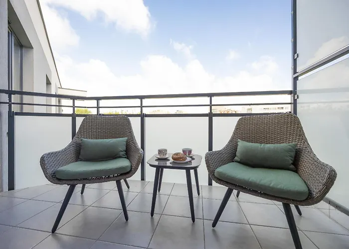 Wyjatkowy Apartament Z Parkingiem W Warszawie By Rent Like